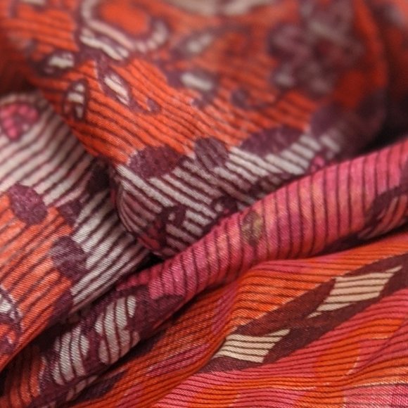 COLLECTION XIIX Geisha Oblong Red Wrap Scarf - Picture 5 of 7